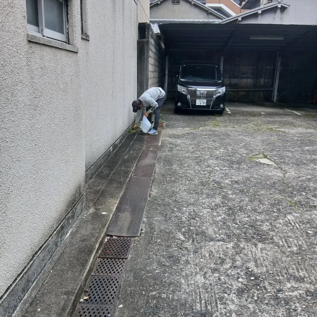 不動産会社さまより、見まわり、掃除の業務依頼されているガレー...