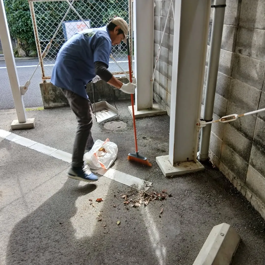 お疲れ様です！今日は企業様から受託した不動産会社の駐車場管理...