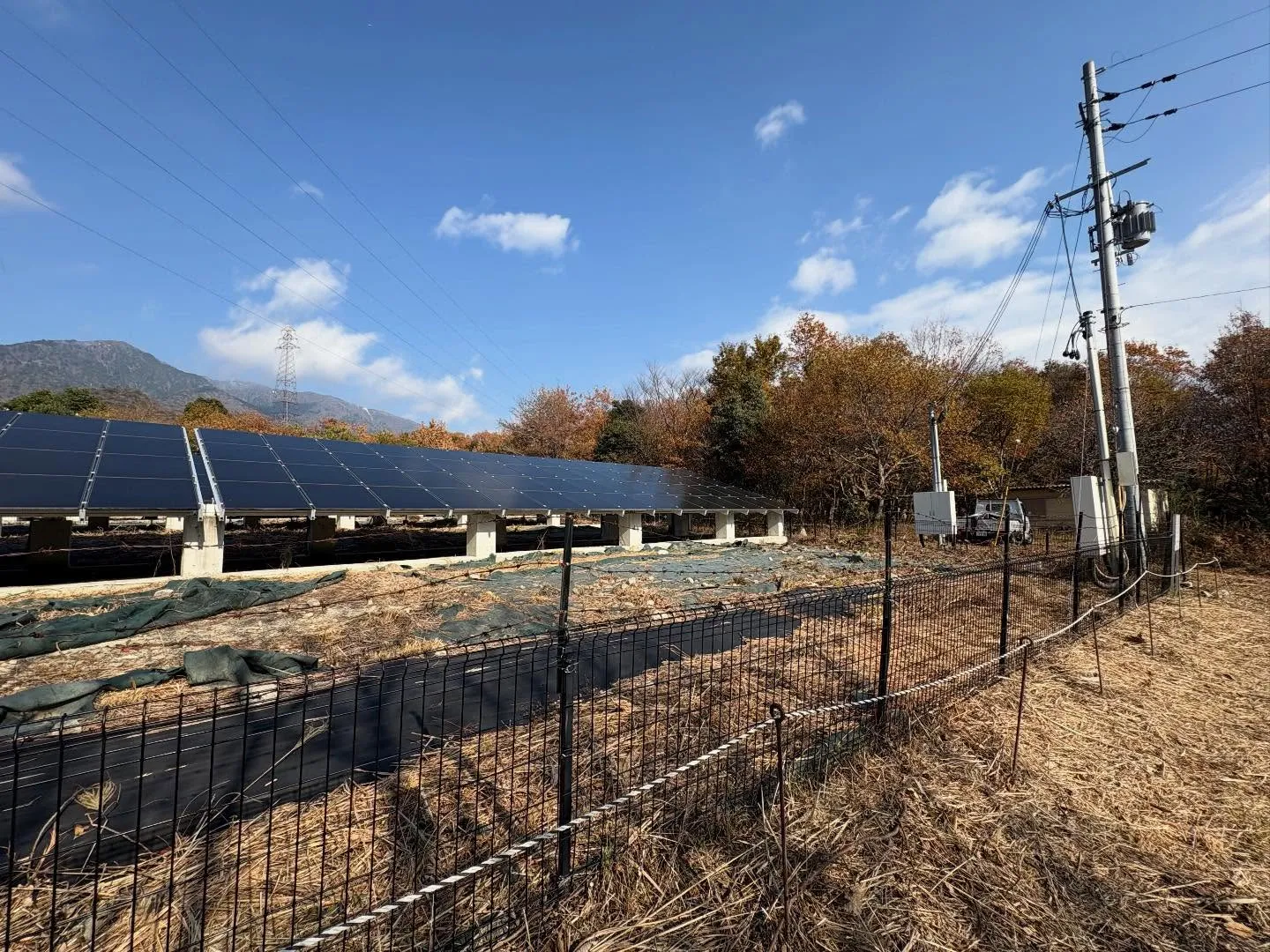 お疲れ様です！今日はy'sclean upのメガソーラーパネ...