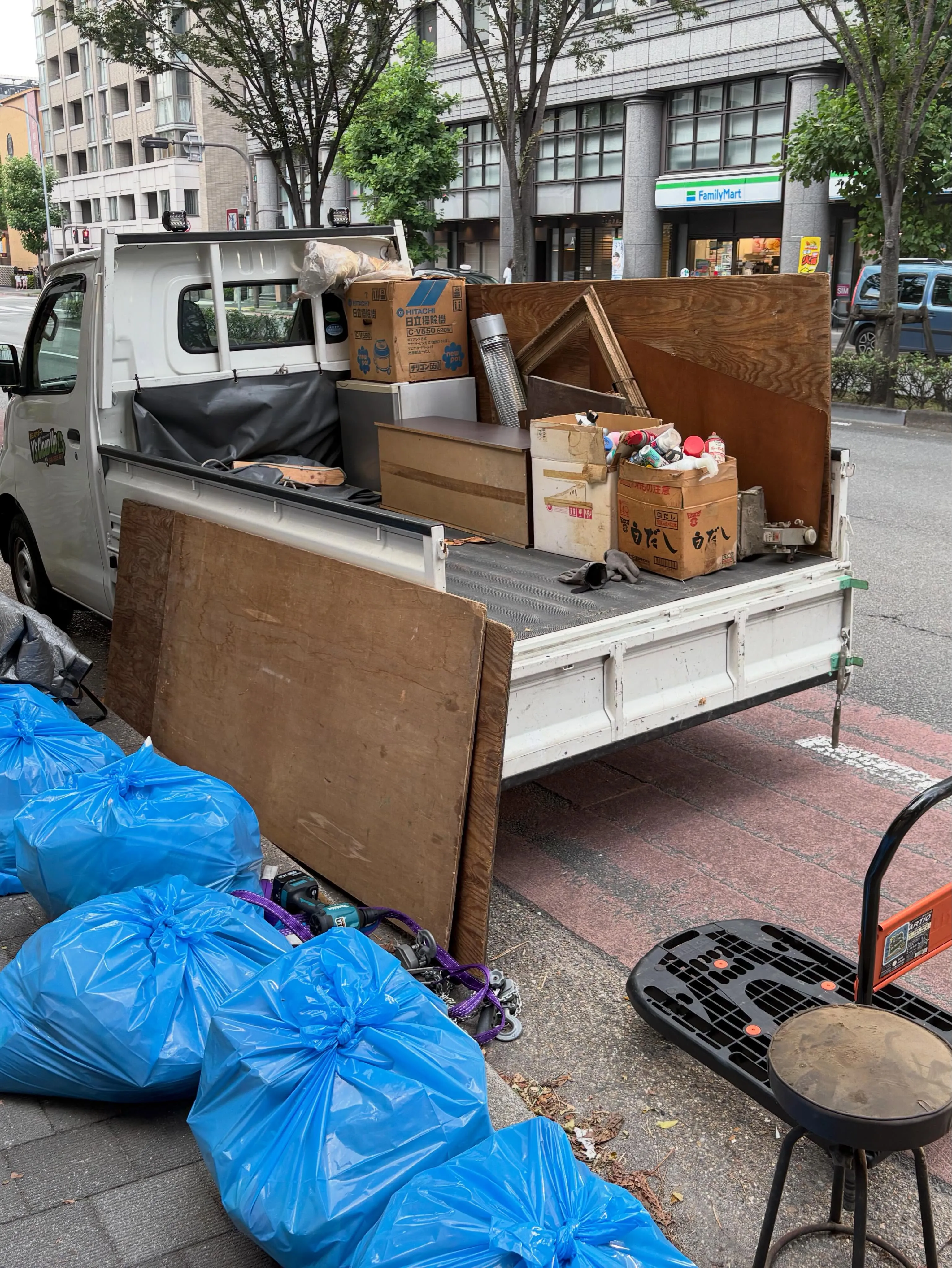 私たちy'sclean up、本日も暮らしのサポートに精を出...